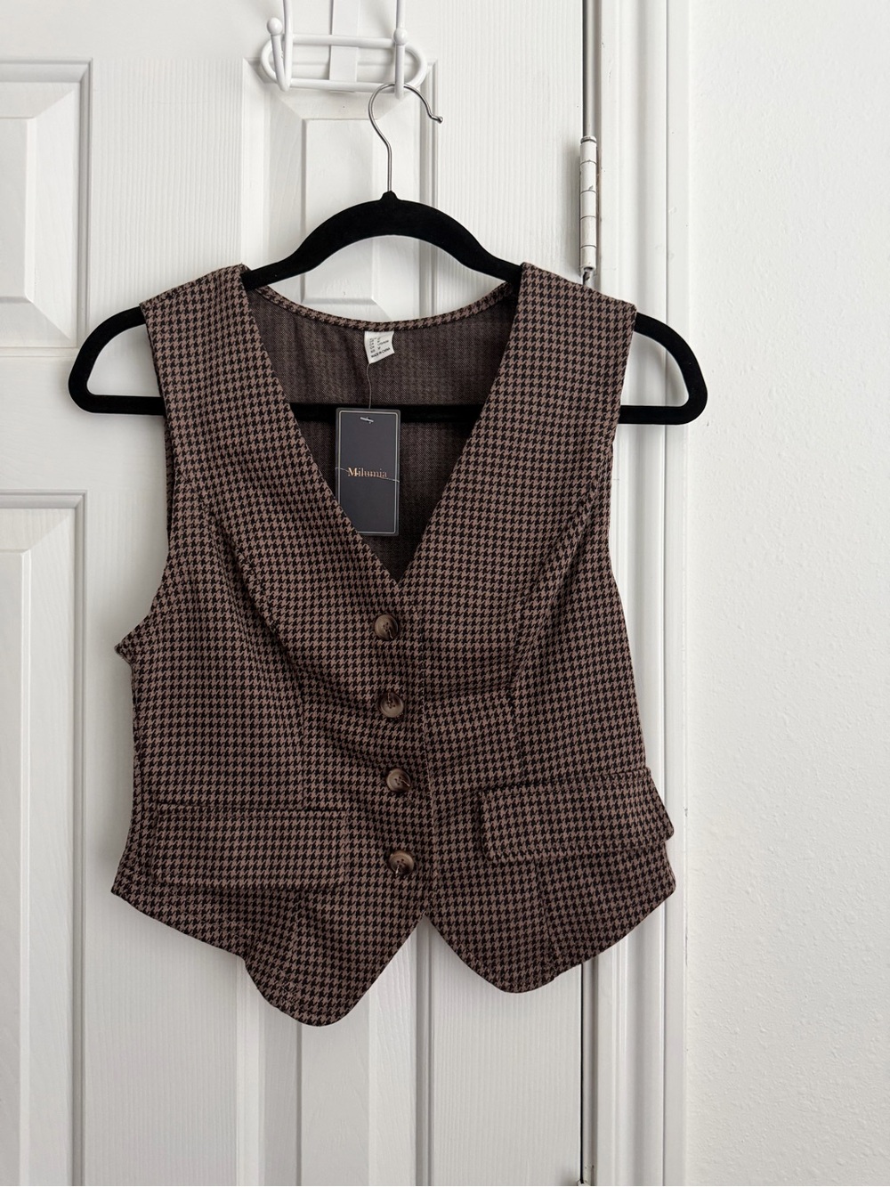 Milumia Brown Houndstooth V-Neck Button Vest